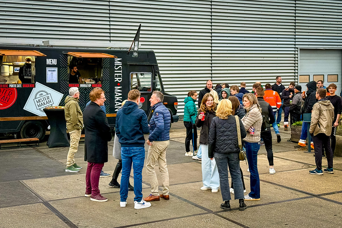 Vrijdagmiddagborrel voor het 30 jarige jubileum van Luuk